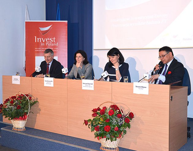 Prelegenci spotkania podczas prezentacji raportu ''Atrakcyjność Inwestycyjna Europy''