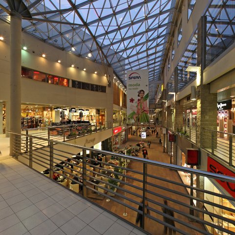 Międzynarodowa firma doradcza Cushman & Wakefield doradzała firmie CBRE Global Investors przy zakupie Centrum Handlowego Sfera o powierzchni 61 900 mkw. w Bielsku-Białej.