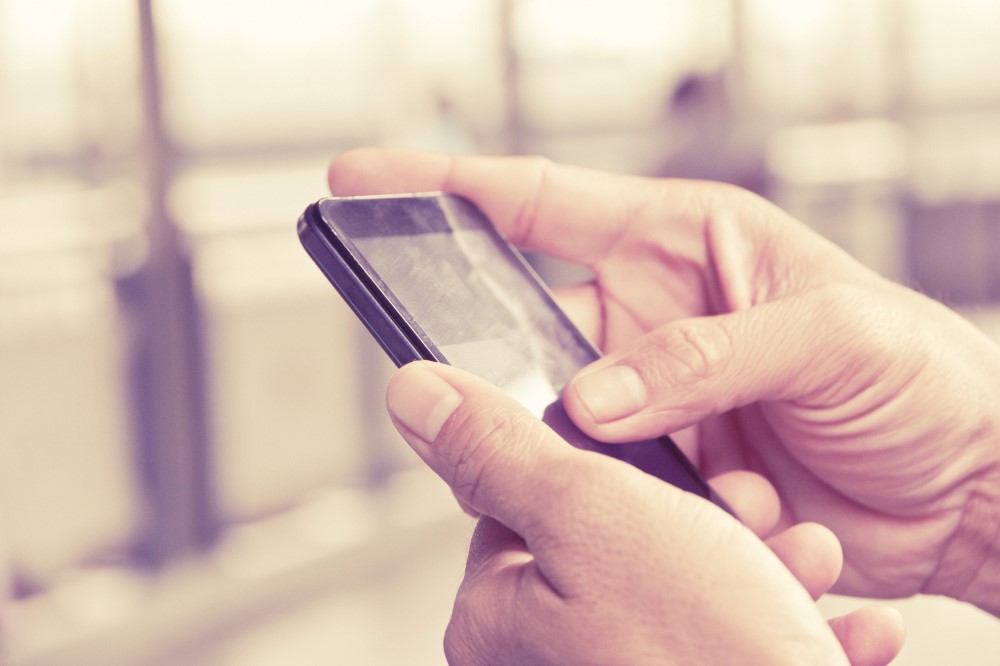 SMS-y to najskuteczniejszy sposób komunikacji z klientami w wieku 40+?