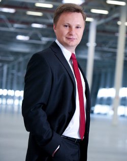 Tomasz Olszewski, Dyrektor Działu Powierzchni Magazynowo-Przemysłowych w Europie Środkowo-Wschodniej, JLL