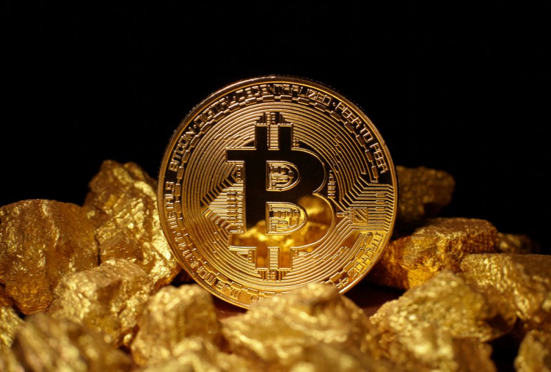  $1 Bitcoin 10-year investment would return $183 million with Gold generating $1.58