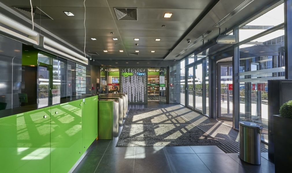 Globalworth teams up with Żabka Nano, as the first autonomous stores open in Quattro Business Park in Kraków