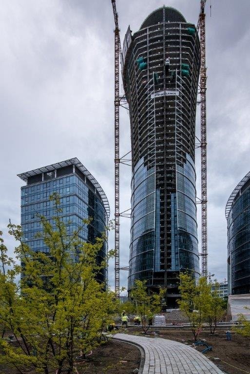JLL and Ghelamco team up to lease Warsaw Spire