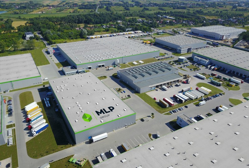 Savills has represented Drogowe company in a lease of warehouse space in MLP Pruszków II.