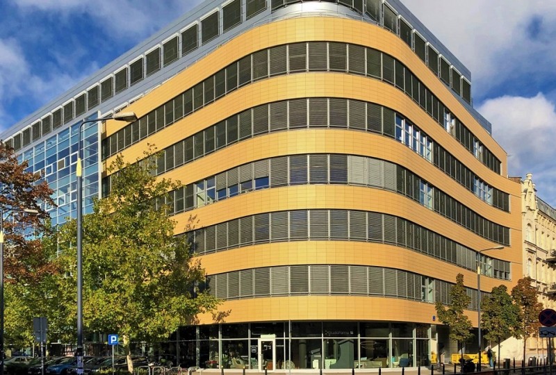 Savills will support mBank in subletting office space in the Stratos Office Center
