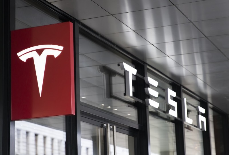 Tesla outperformed rivals stocks with 224% ROI in last 12 months, only trailing NIO