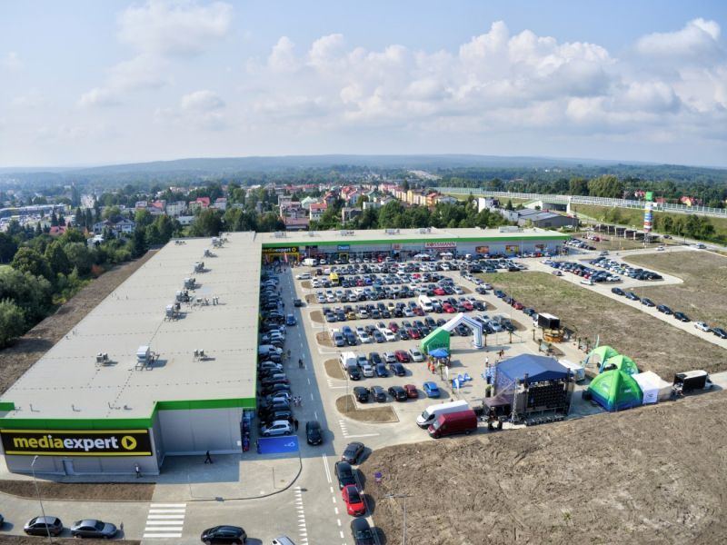 Will 2022 set another record? Retail parks and convenience centers grew by more than 183,000 sqm in H1 2022 alone