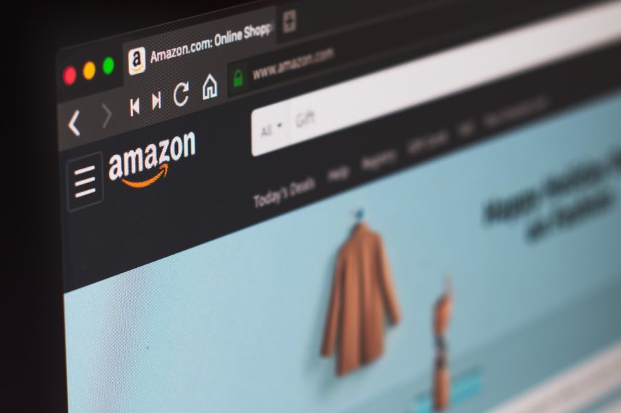 Amazon nie chce rozwijać sklepów stacjonarnych