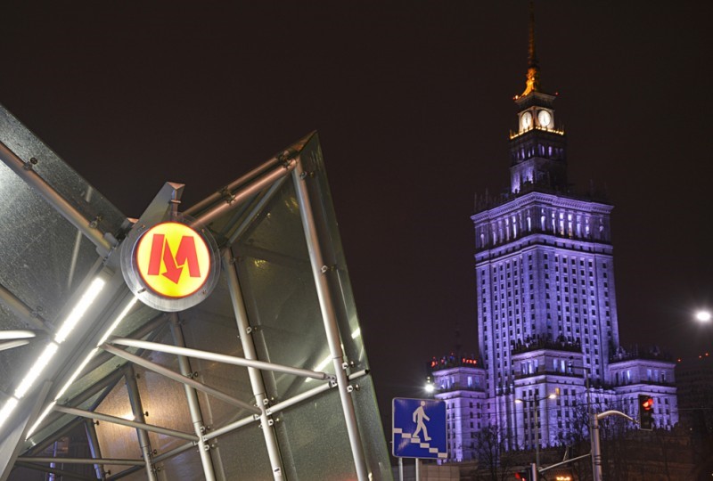 Dobrze skomunikowany z resztą miasta - metro w Warszawie podnosi wartość nieruchomości