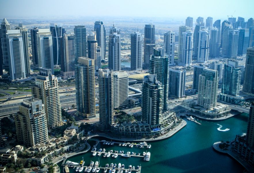 Dubaj cementuje swój status hubu dla multimilionerów UHNWI