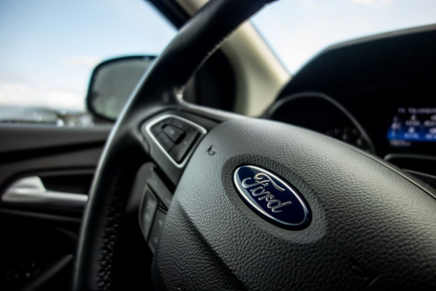 Ford ogłasza solidne wyniki finansowe w 2021