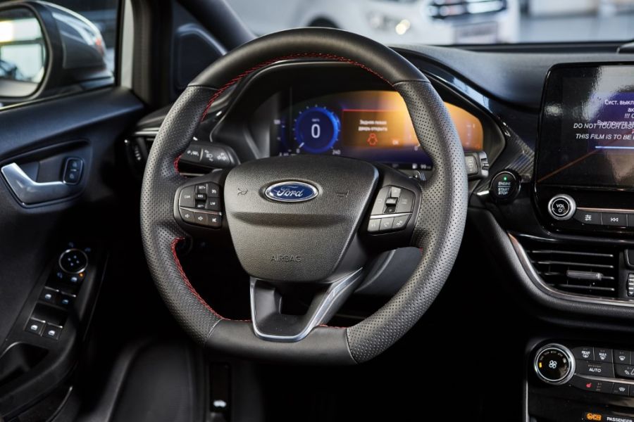 Ford w USA odnotowuje rekordowe ilości zamówień na nowe samochody