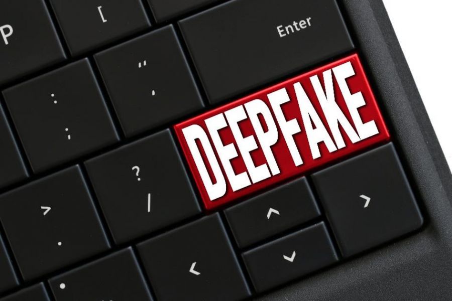 Jak rozpoznać materiały deepfake?