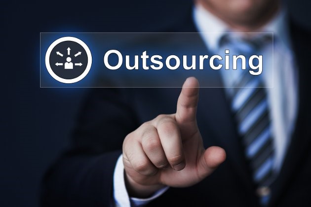Obalamy mity na temat outsourcingu