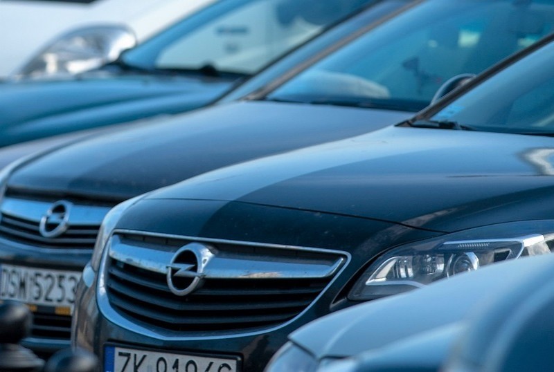 Polacy rejestrują coraz więcej używanych aut, pochodzących głównie z zagranicy