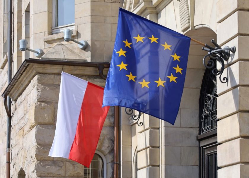 Polska wprowadza reformy wymagane przez UE, ale to Unia wymaga głębokich reform