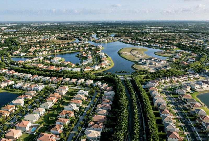 Świat: ceny luksusowych nieruchomości mieszkaniowych zanotowały najwolniejszy wzrost cen od 2009 roku