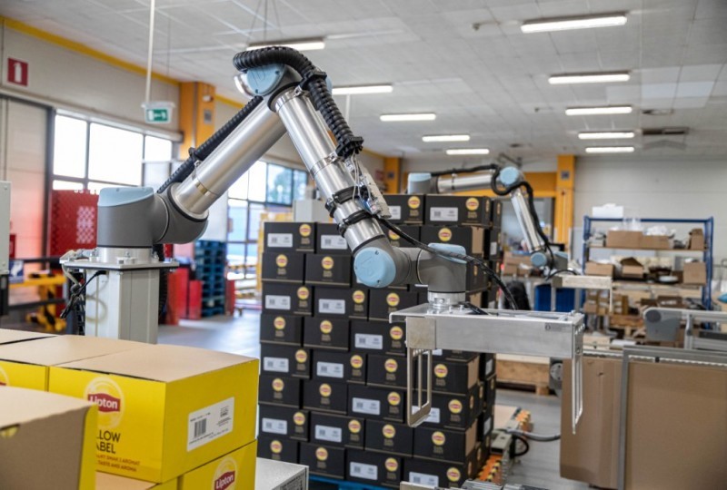 Sześć cobotów Universal Robots pracuje w katowickiej fabryce Unilever