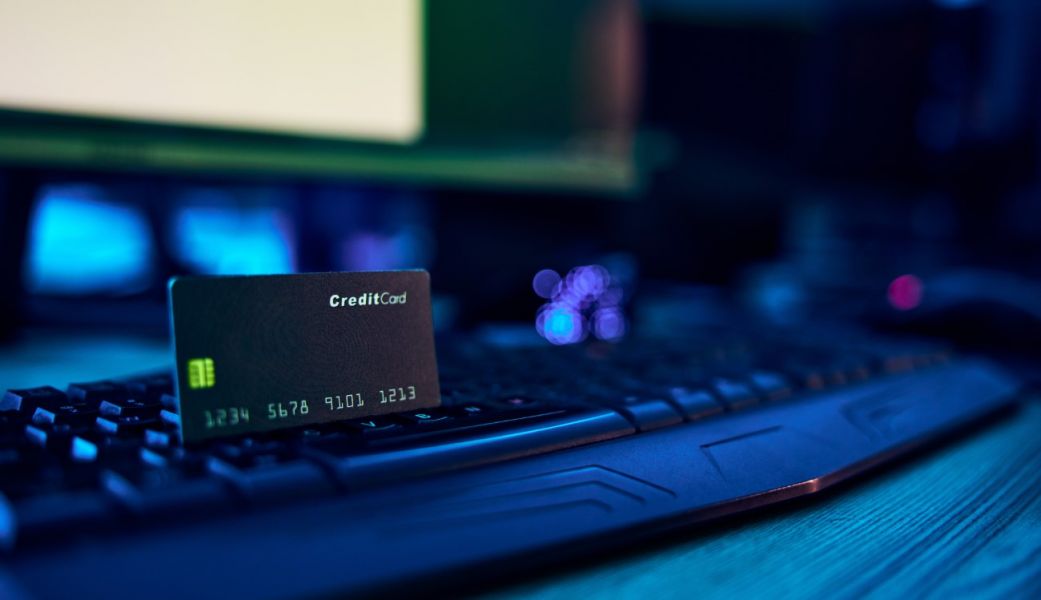 Sześć milionów skradzionych kart płatniczych znalezionych w Dark webie – ponad 8 000 pochodzi z Polski